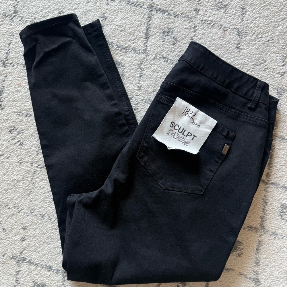 1822 Denim Black Sculpt Skinny Jeans | 16W NWT